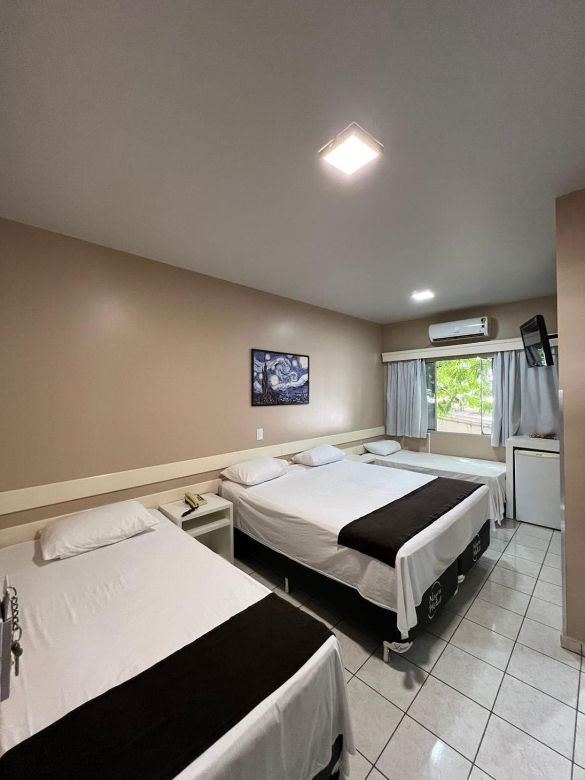 Nayru Hotel Toledo  Bagian luar foto