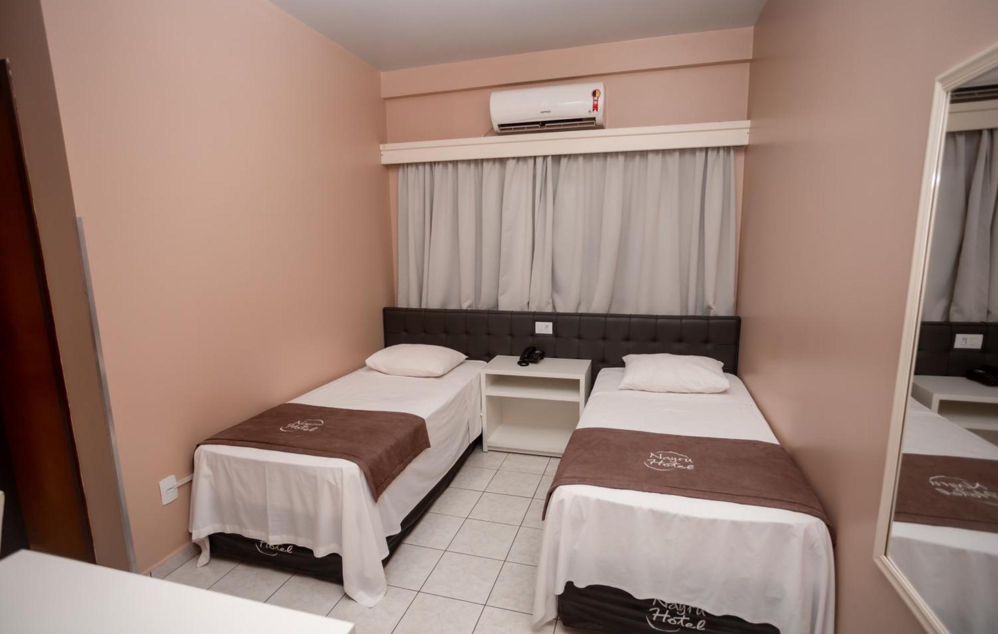 Nayru Hotel Toledo  Bagian luar foto