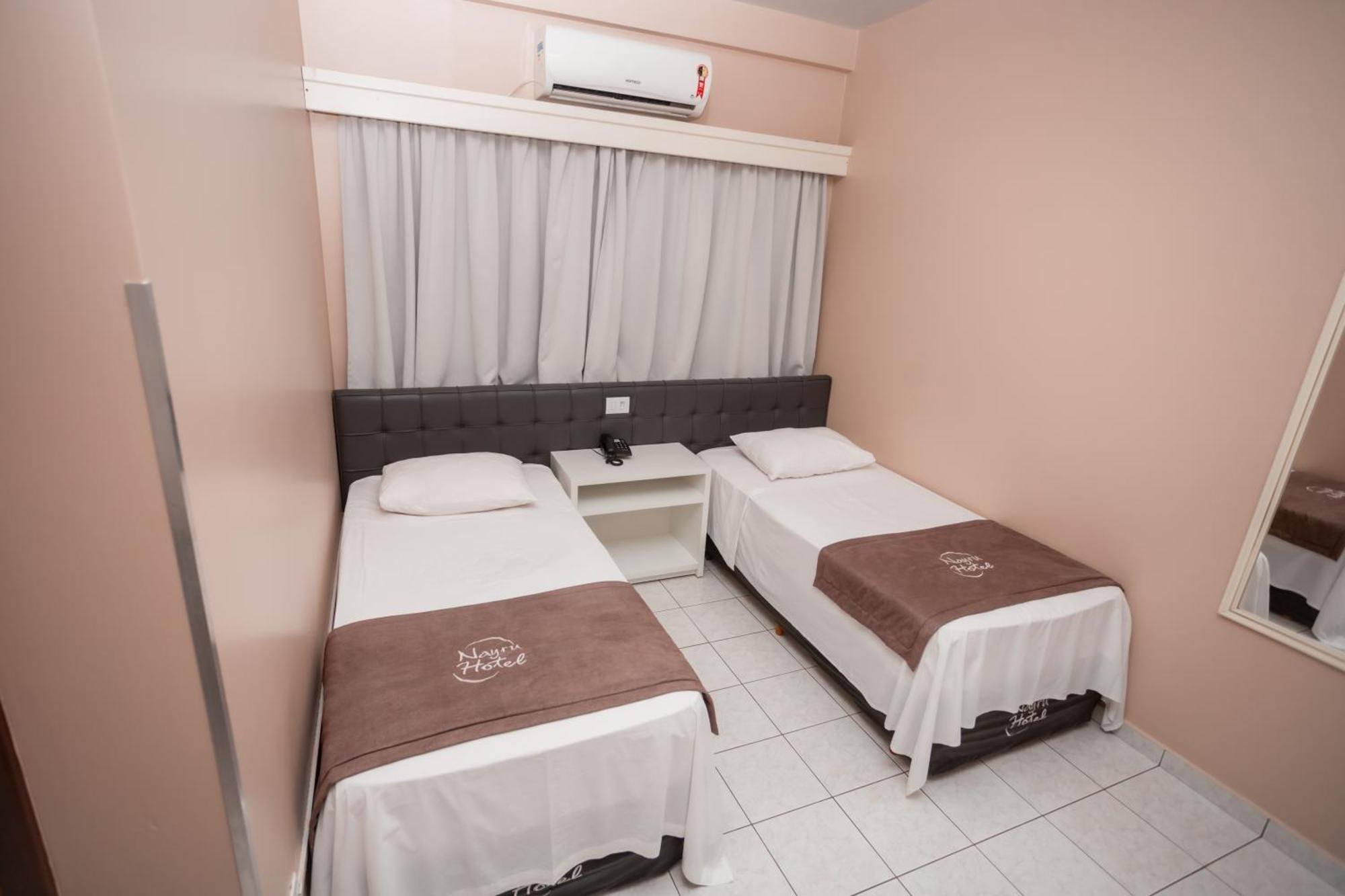 Nayru Hotel Toledo  Bagian luar foto